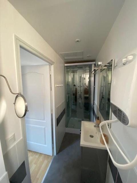 Appartement Avec Balcon Et Parking Prive Мер-ле-Бен Екстер'єр фото